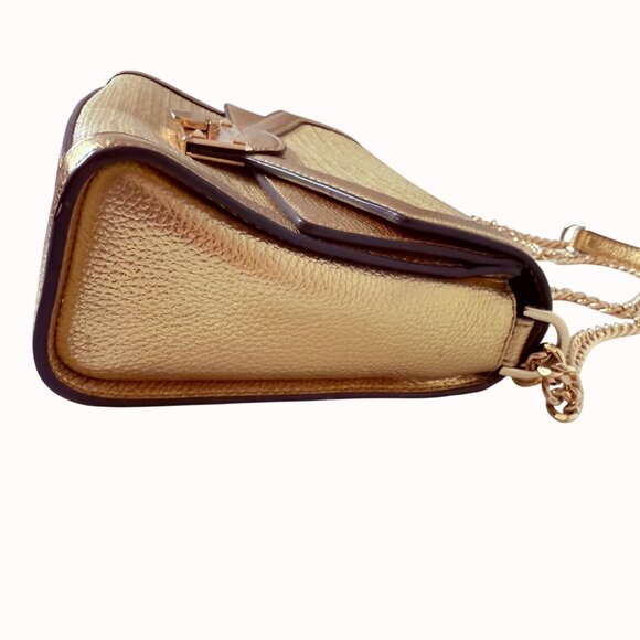 Michael Kors Kinsley Gold Textured Shoulder Crossbody Bag Chain Strap Push Lock - Picture 7 of 16